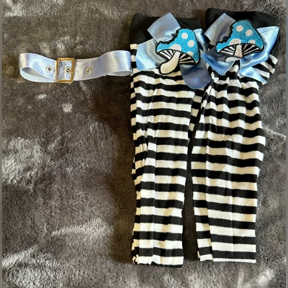 Leg Avenue Women’s Mushroom Alice Costume - Picture 3 of 6